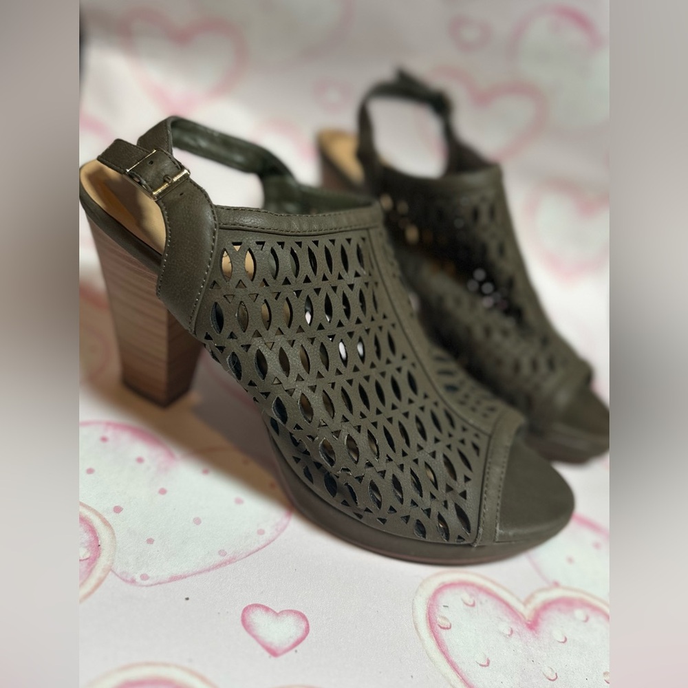 Coconuts by Matisse Women's Olive Green Sling-Back Shooties with Cutouts, Size 8
